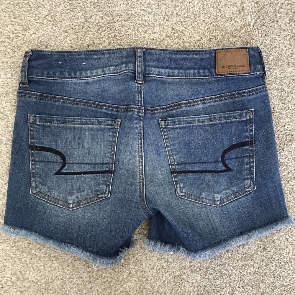American Eagle Midi Jean Shorts Womens 6 Raw Hem Cutoff Blue Denim Super Stretch - Picture 2 of 16